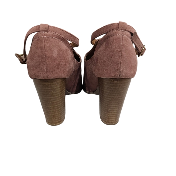 Qupid Blush Chuncky heel  Peep Toe  Suede Heels size M  7/8 Womens - Picture 4 of 6